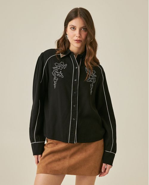 Camisa de Mujer Rodeo Silueta Recta con Punteras Metálicas y Bordado Flores en Mezcla de Rayón